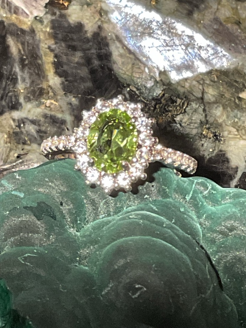Peridot Hallo Silver Ring 7